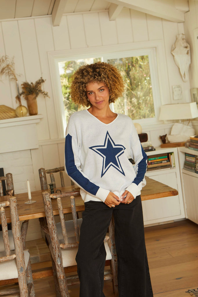 Lauren James Classic Confident Creative